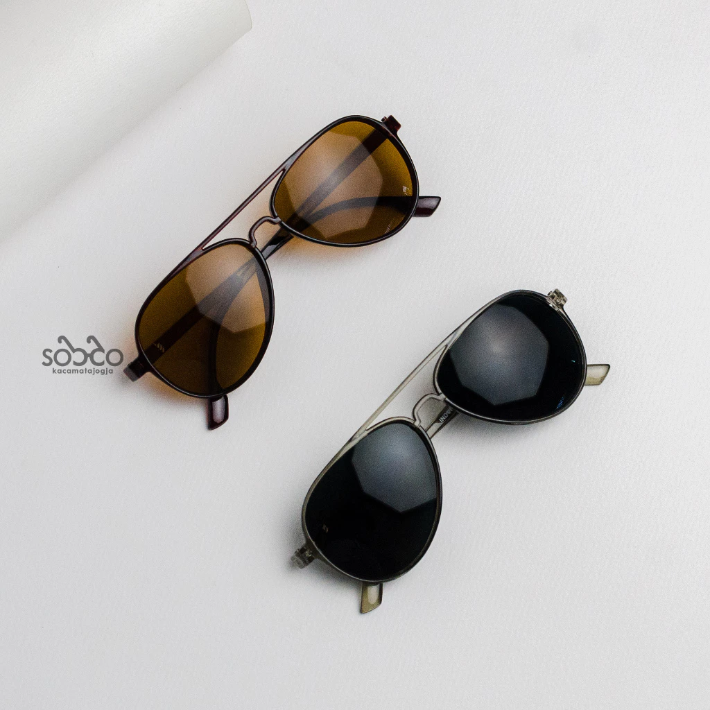 Kacamata Hitam Aviator WICITRA 04 Unisex - Image 4