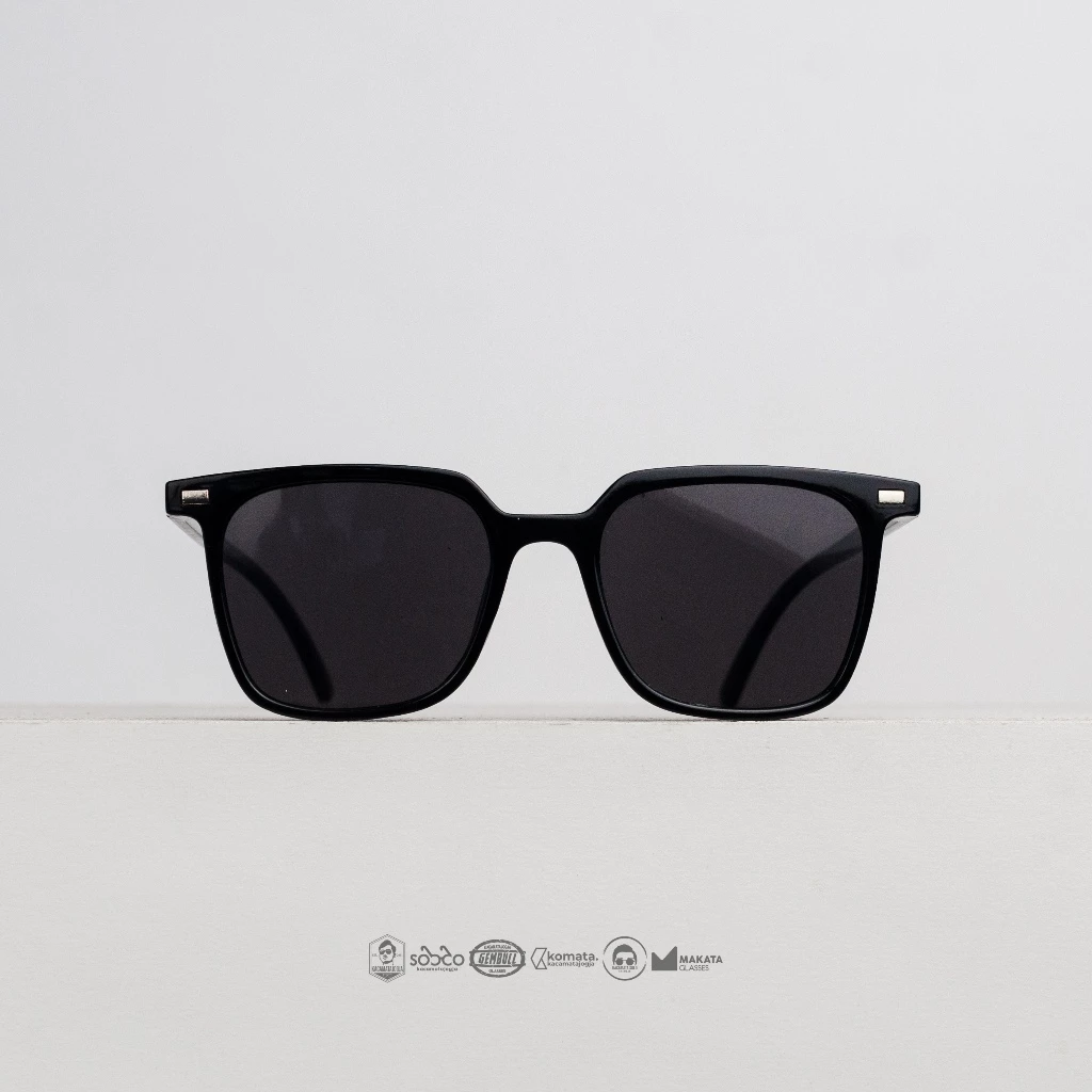 Kacamata Hitam Kotak ANARGYA 02 – Atom Solid