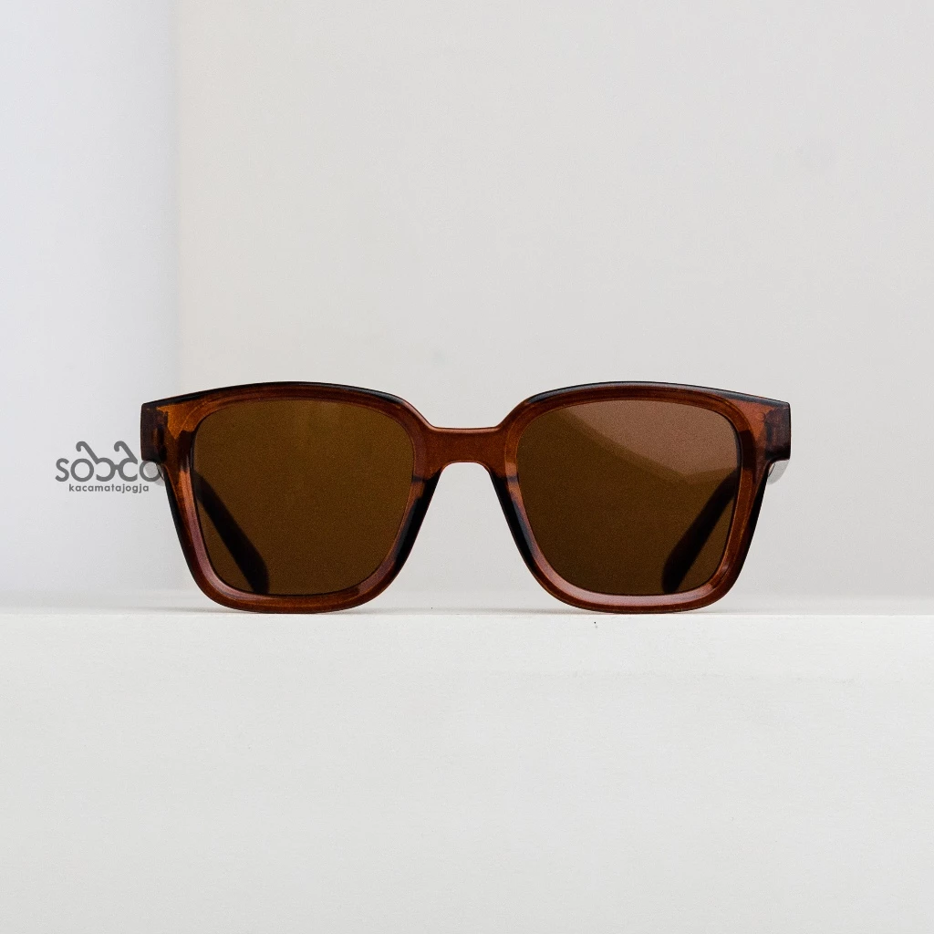 Kacamata Hitam Kotak KUMARI 05 Unisex