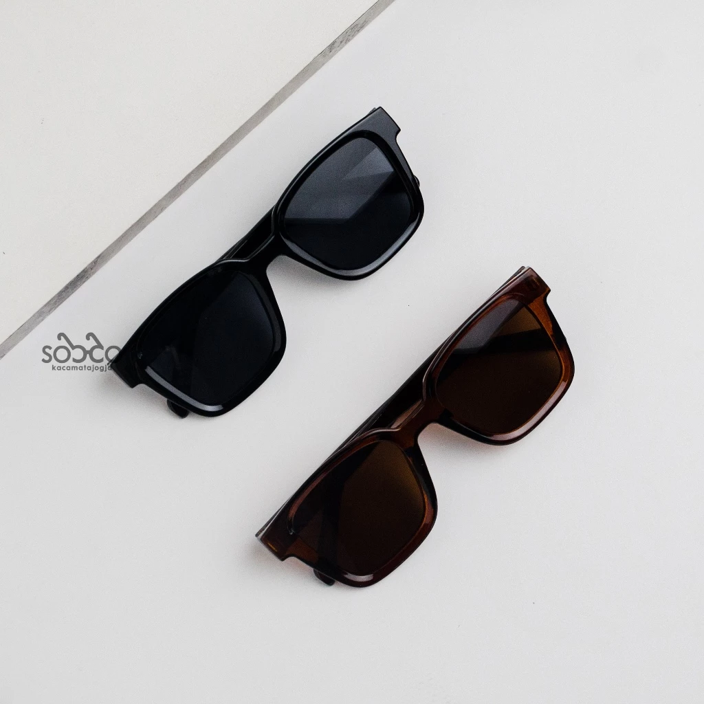 Kacamata Hitam Kotak KUMARI 05 Unisex - Image 6