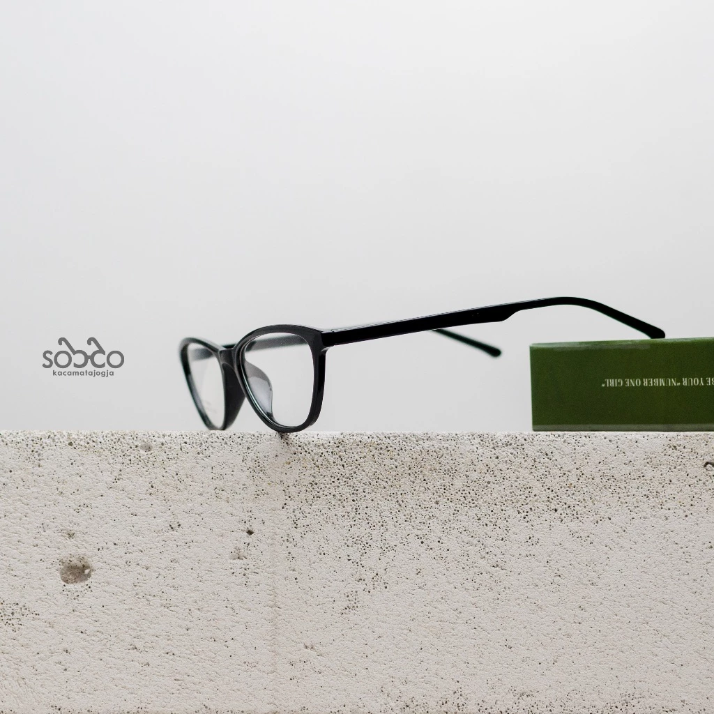 Frame Kacamata Cat-Eye JANITRA 03 – Plastik - Image 4